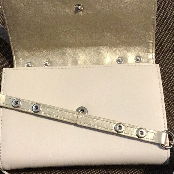 Nine West crossbody/wallet - Picture 7 of 7